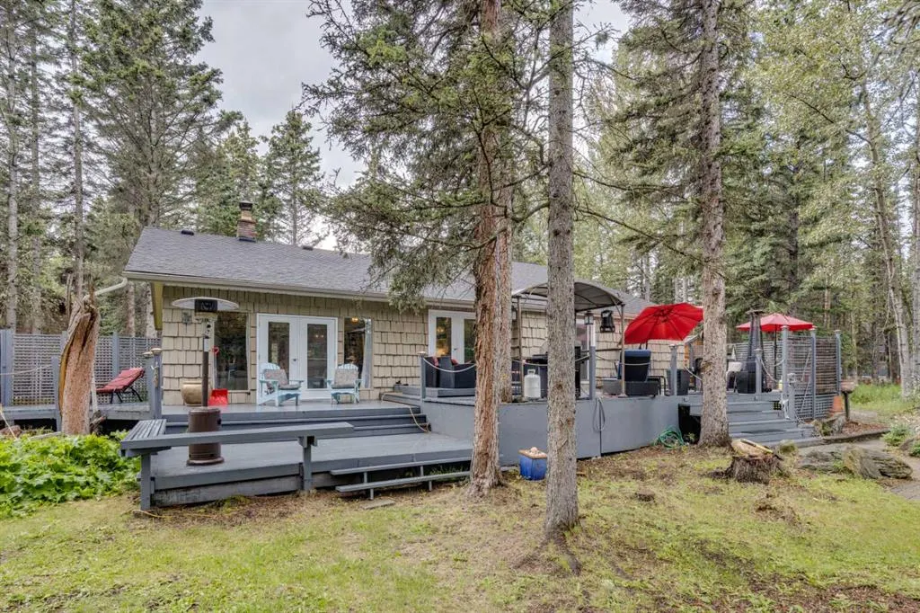 13 Redwood Meadows Close W