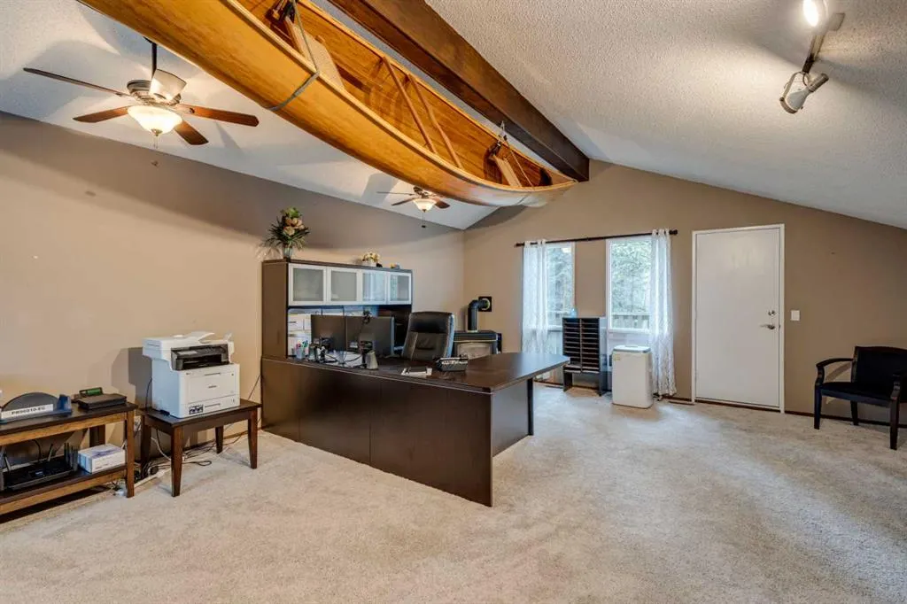 13 Redwood Meadows Close W