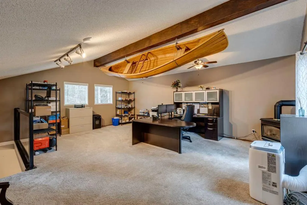 13 Redwood Meadows Close W