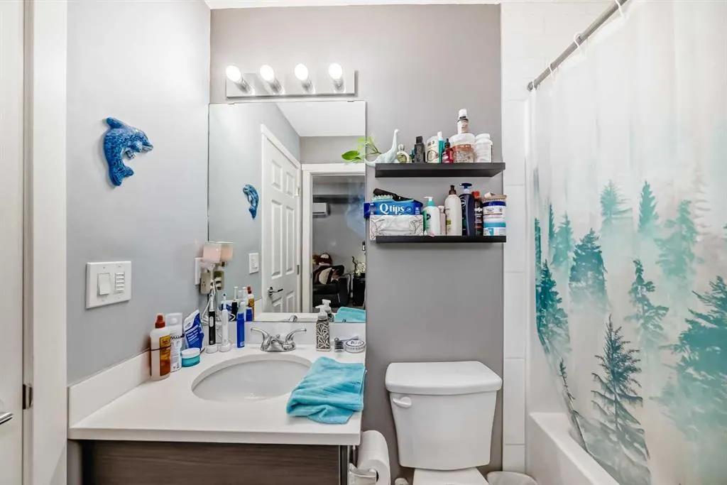 215 Legacy Boulevard SE, #2115