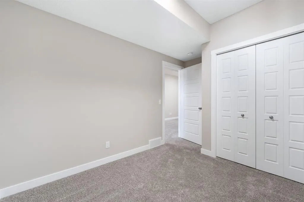 340 Cobblestone Gate SW