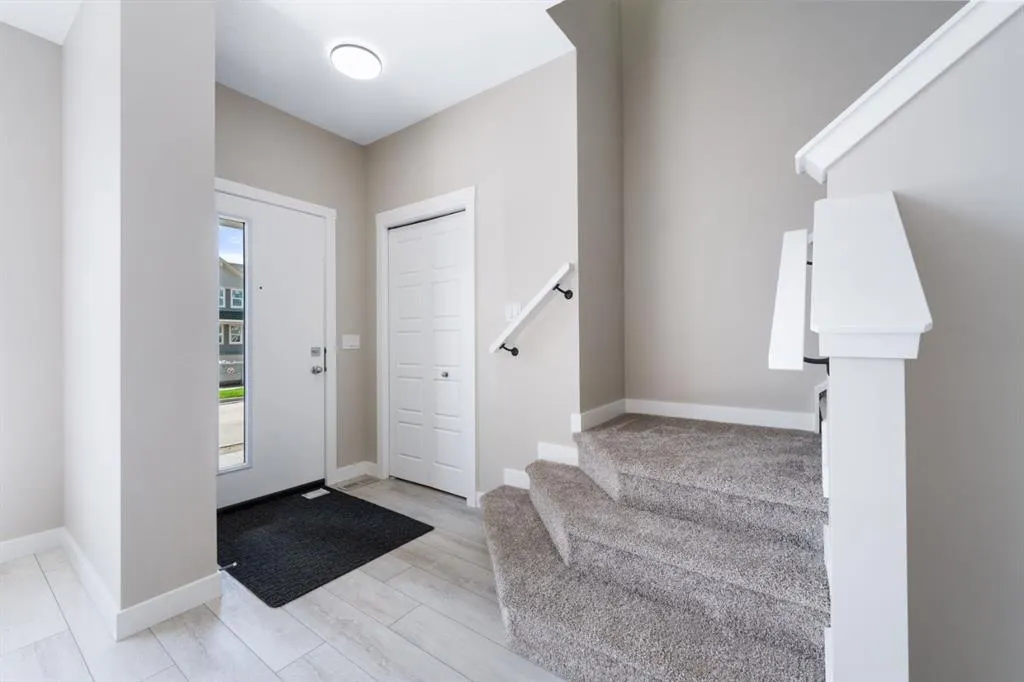 340 Cobblestone Gate SW