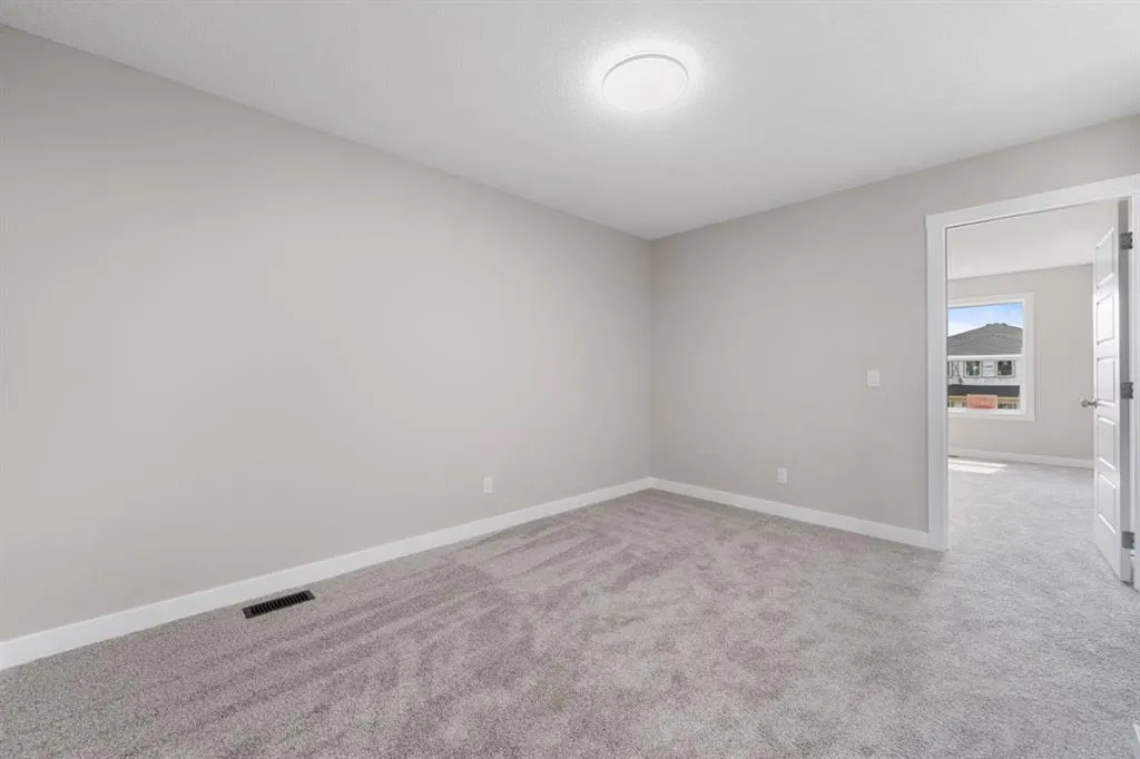 340 Cobblestone Gate SW