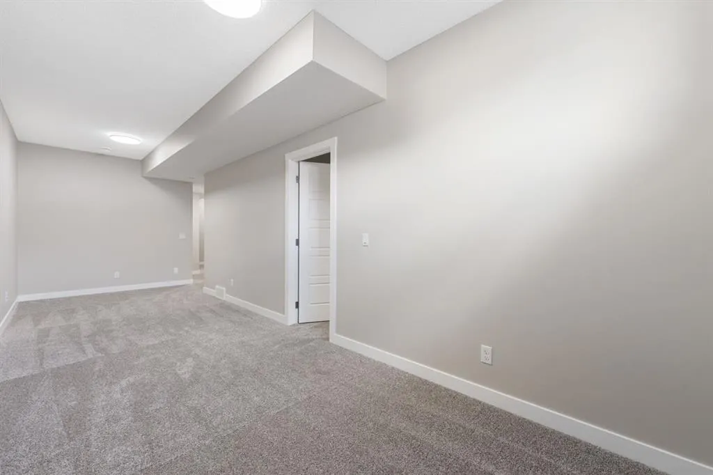 340 Cobblestone Gate SW