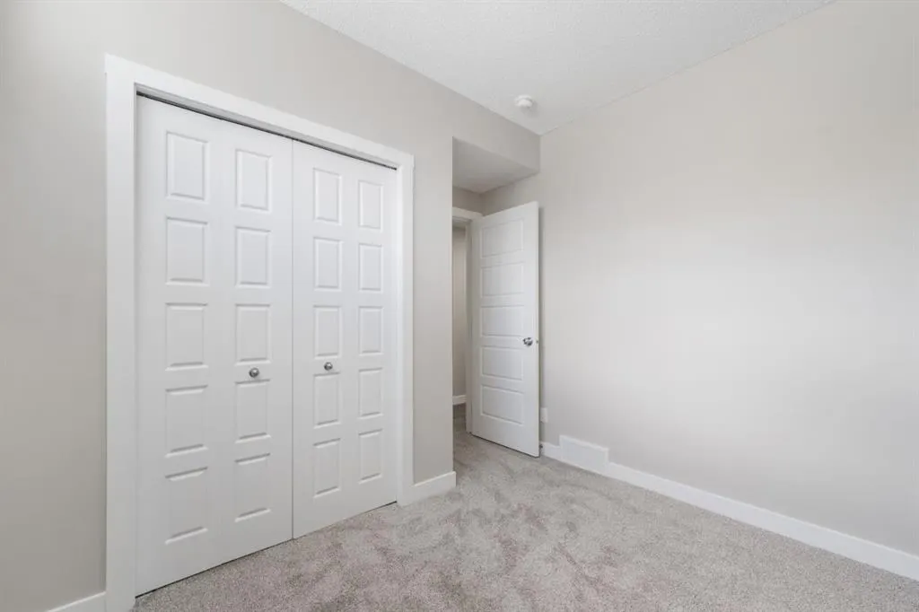 340 Cobblestone Gate SW