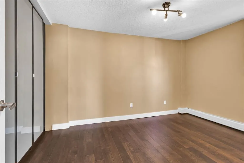 2209 14 Street SW, #201