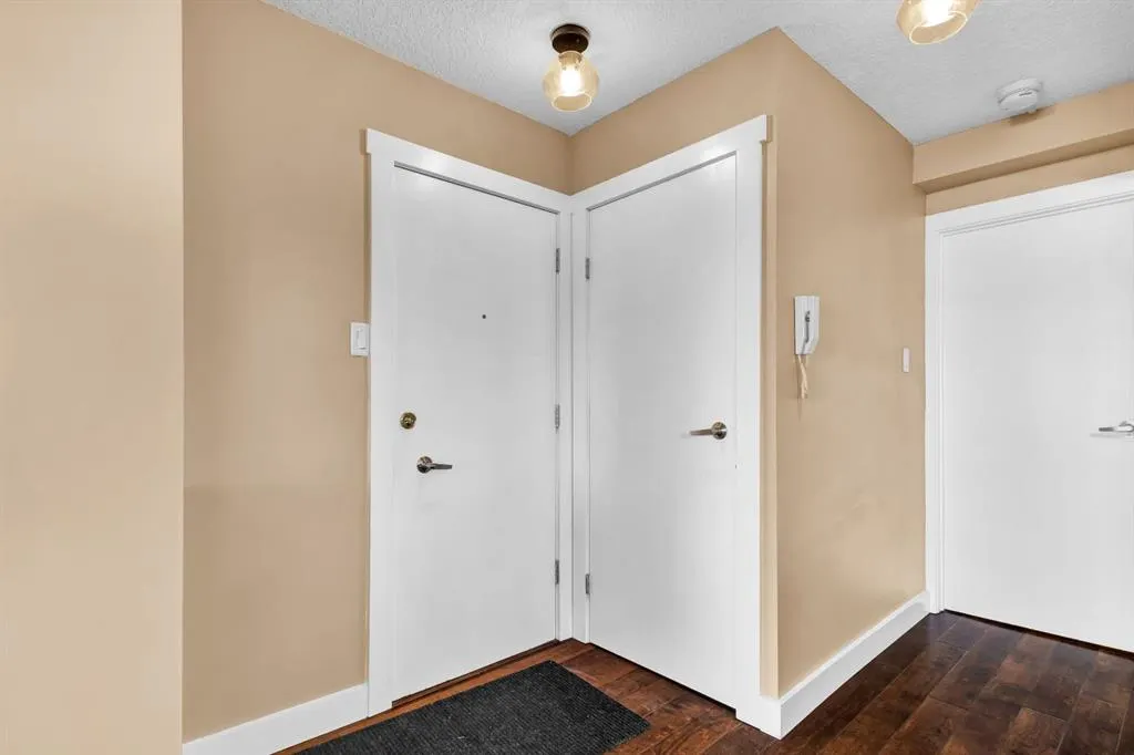 2209 14 Street SW, #201