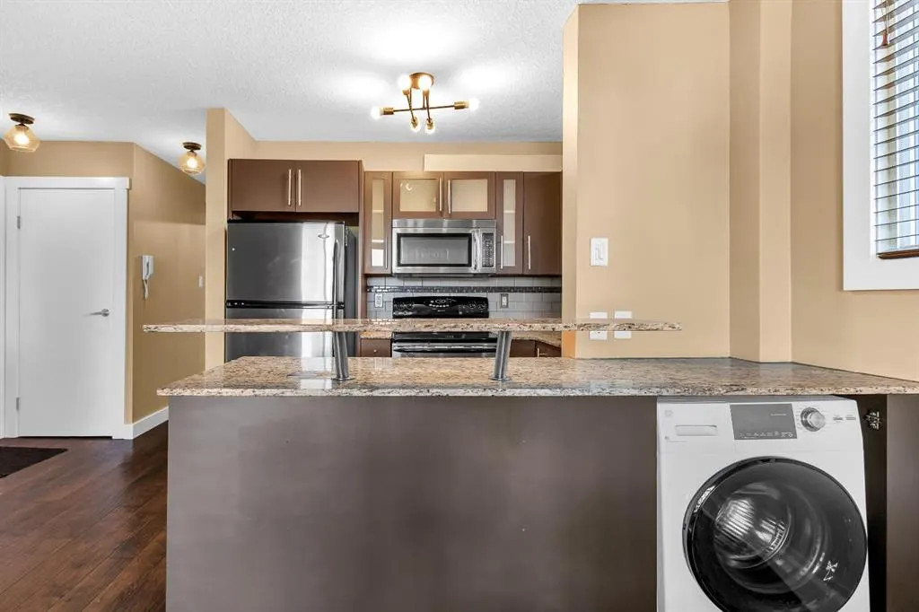 2209 14 Street SW, #201