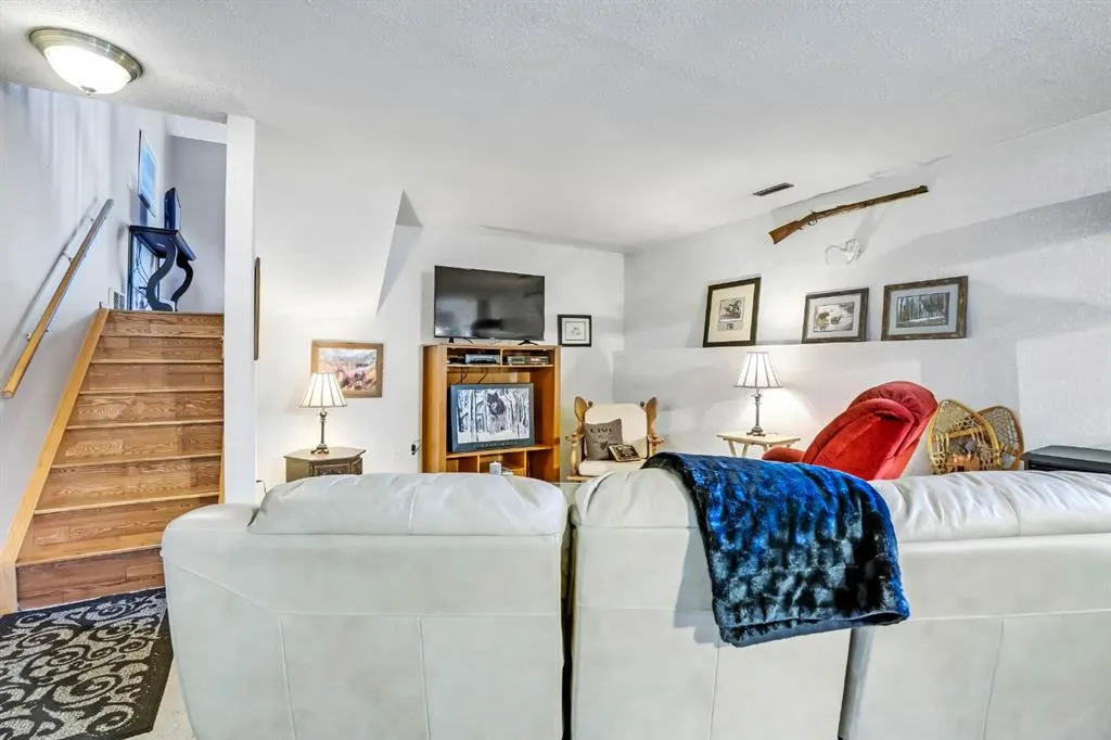 19 Everglade Drive SE