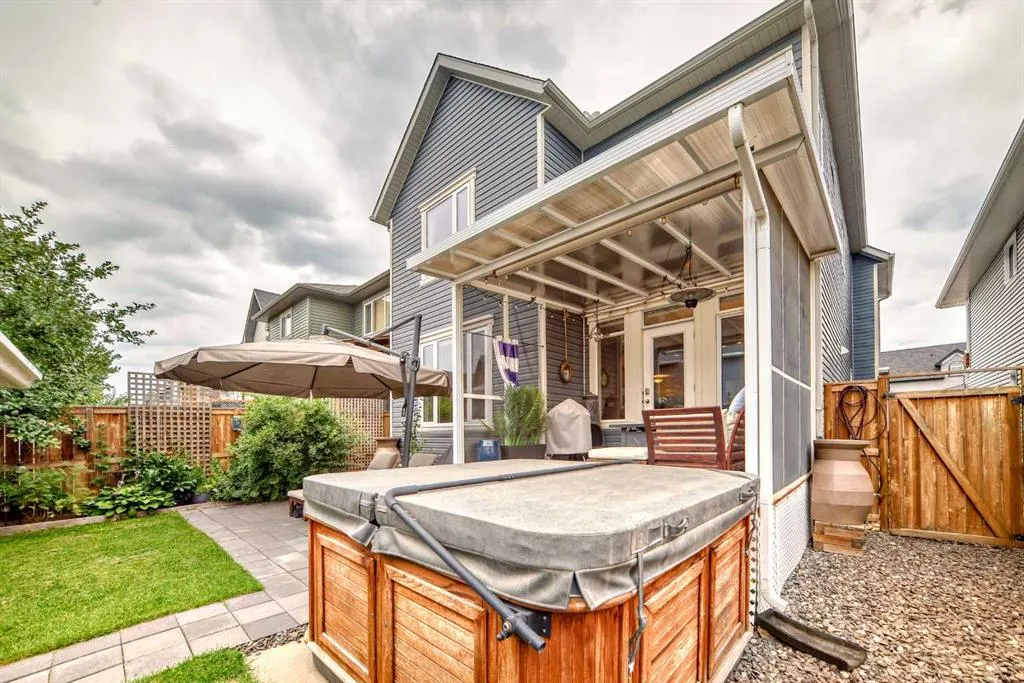 2695 Ravenslea Gardens SE