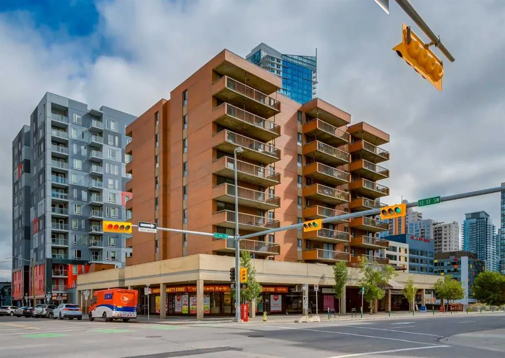 1240 12 Avenue SW, #202