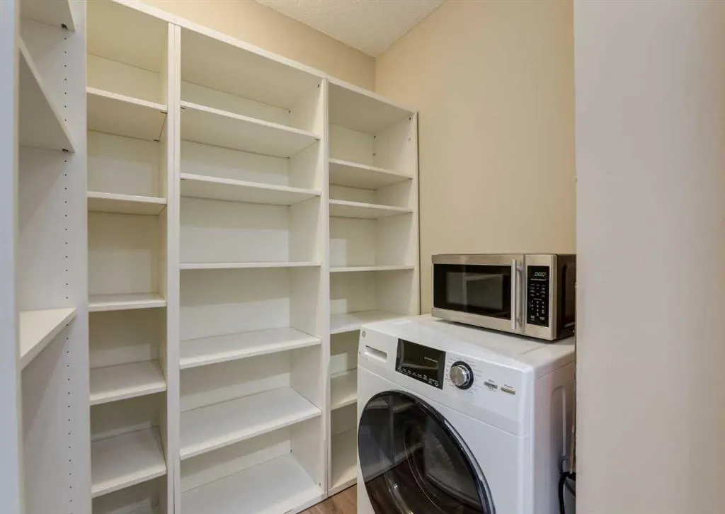 1240 12 Avenue SW, #202