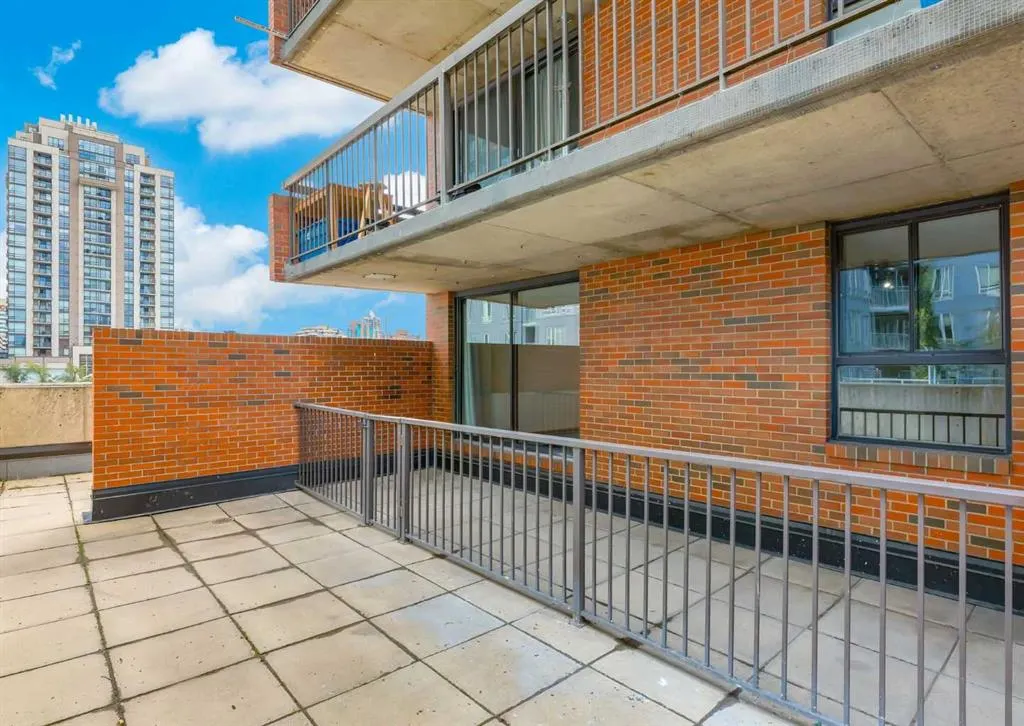 1240 12 Avenue SW, #202