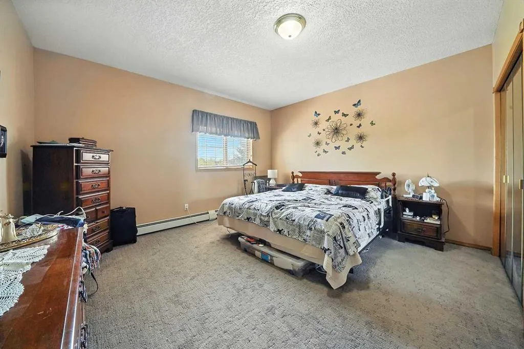 4805 45 Street, #404