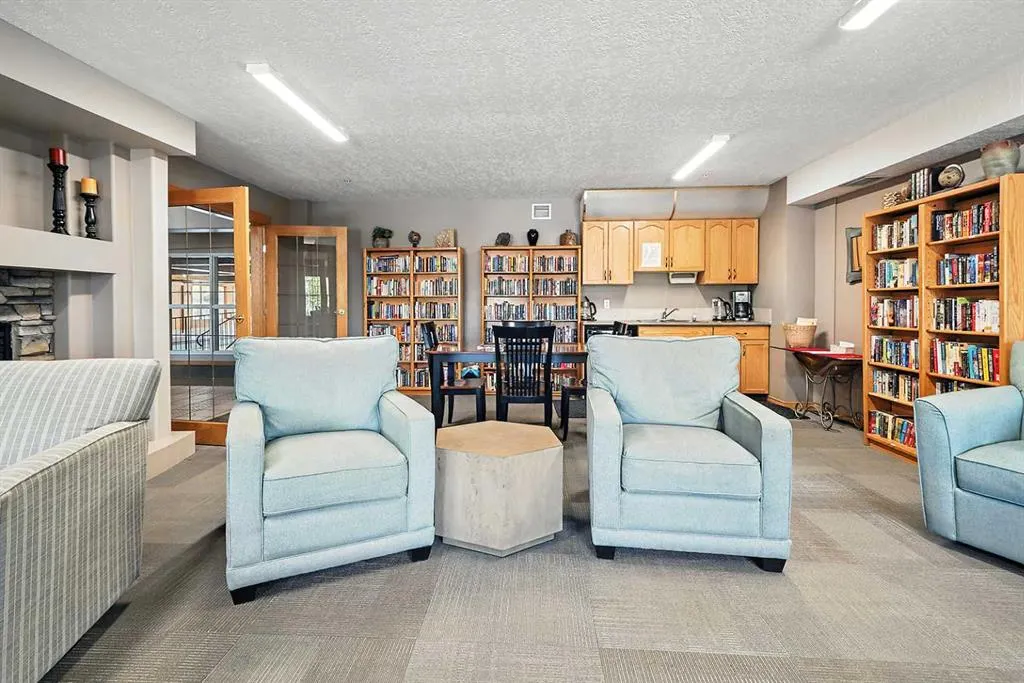 4805 45 Street, #404