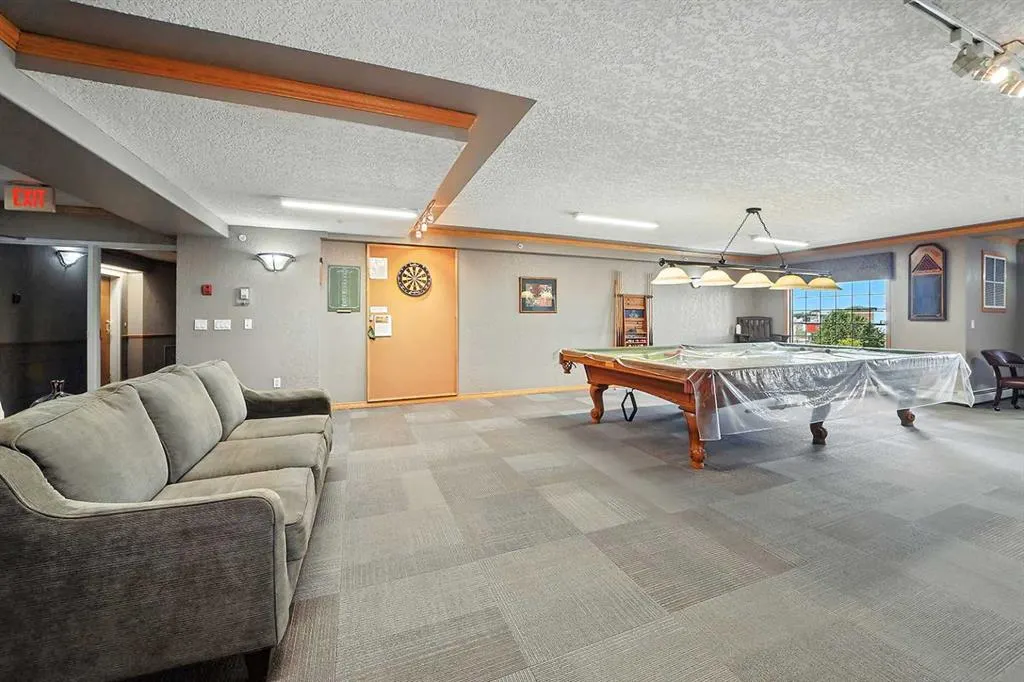4805 45 Street, #404
