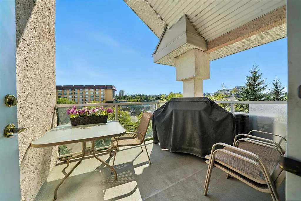4805 45 Street, #404