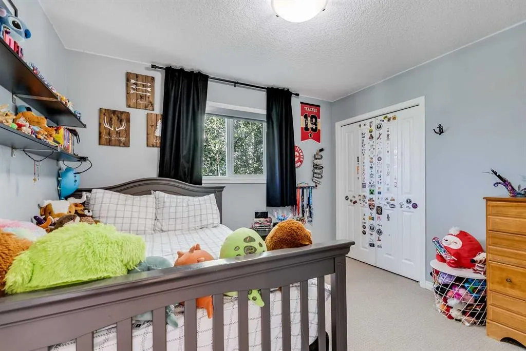 113 Copperpond Bay SE