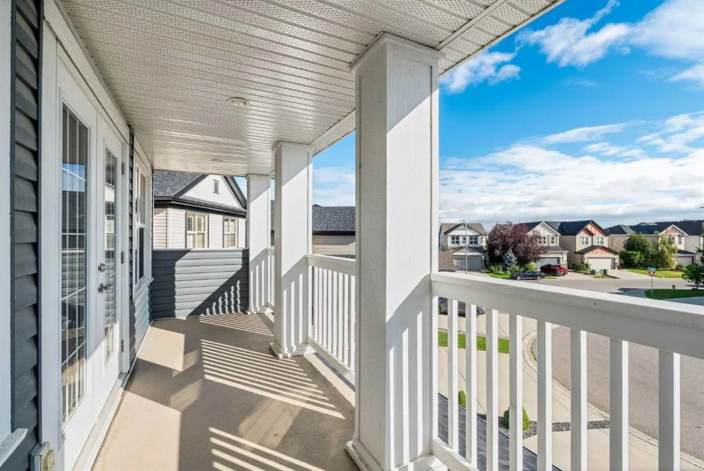 113 Copperpond Bay SE