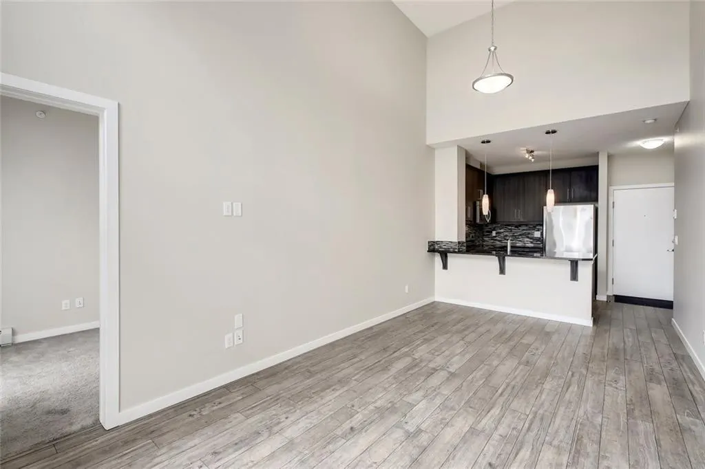 402 MARQUIS Lane SE, #405