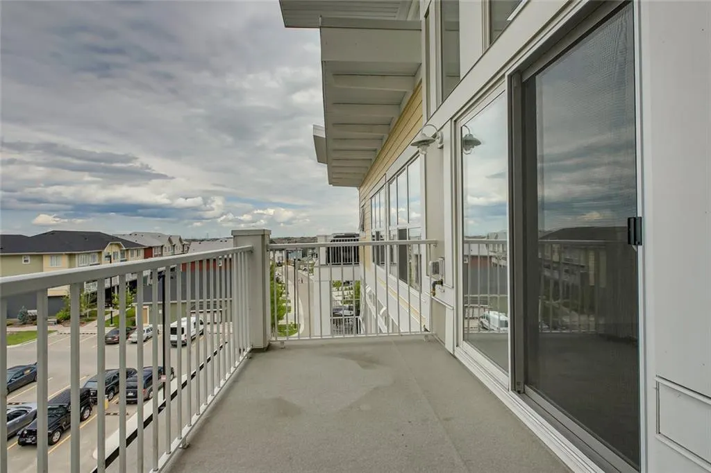 402 MARQUIS Lane SE, #405
