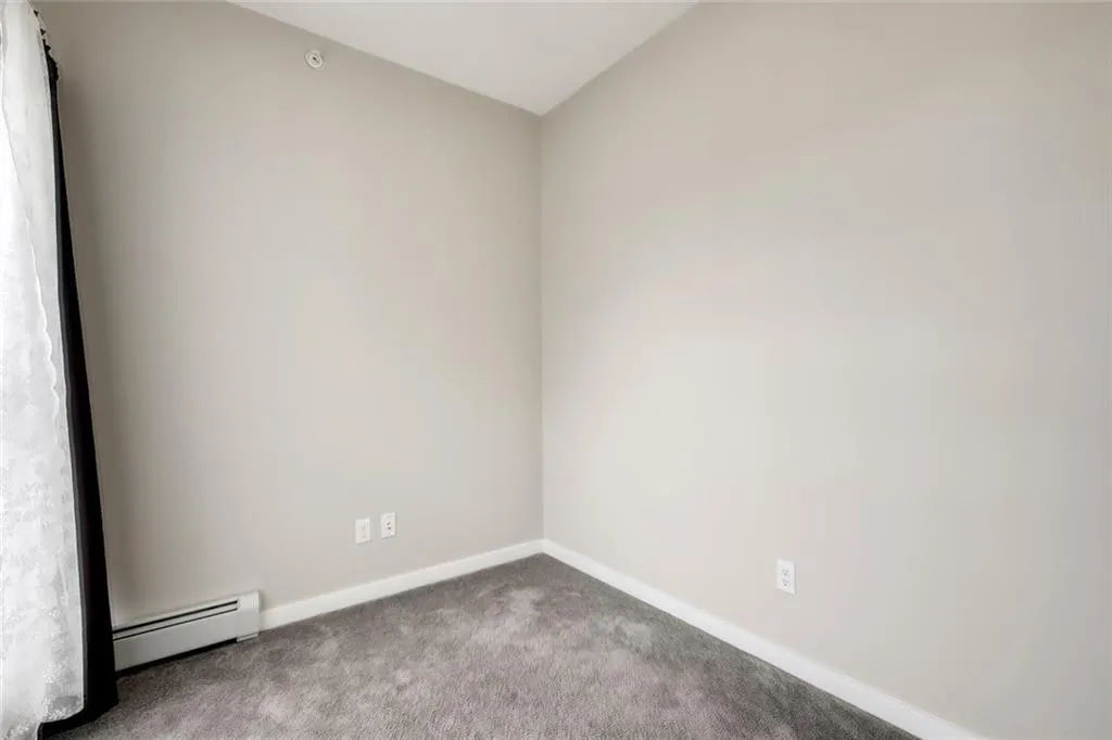 402 MARQUIS Lane SE, #405