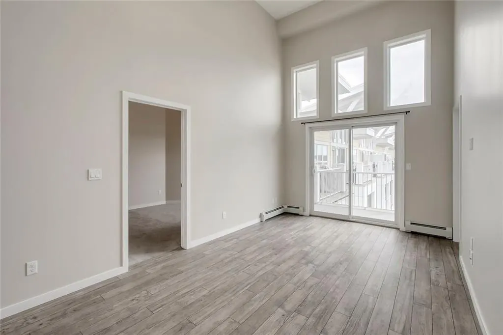 402 MARQUIS Lane SE, #405