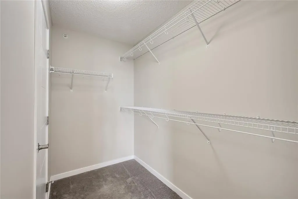 402 MARQUIS Lane SE, #405