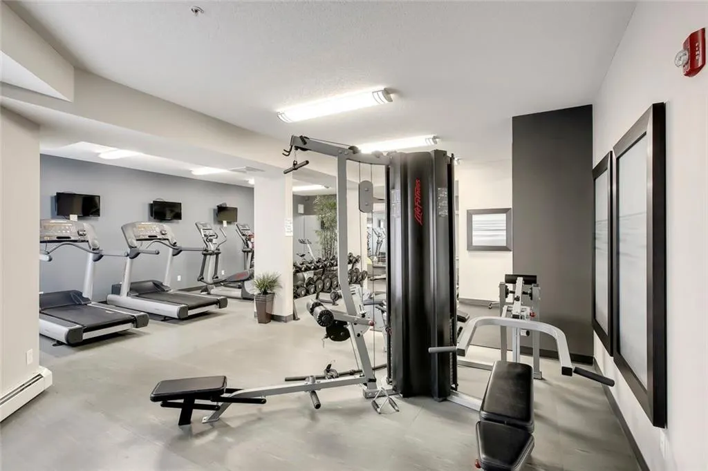 402 MARQUIS Lane SE, #405