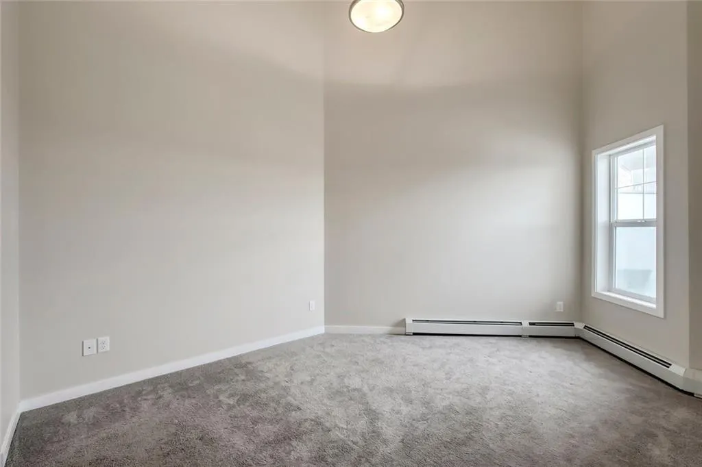 402 MARQUIS Lane SE, #405