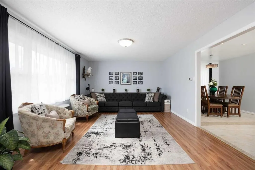 129 Wapiti Crescent