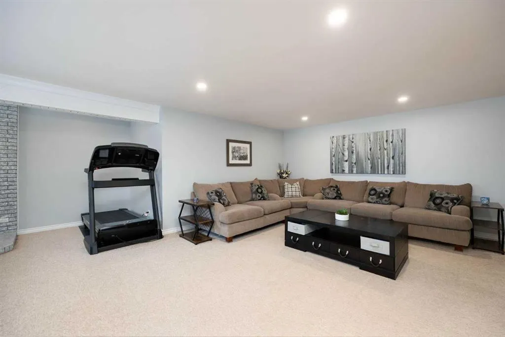 129 Wapiti Crescent