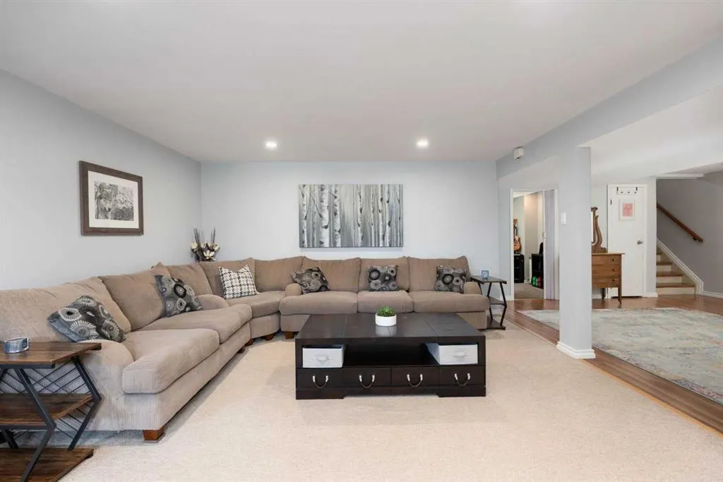 129 Wapiti Crescent