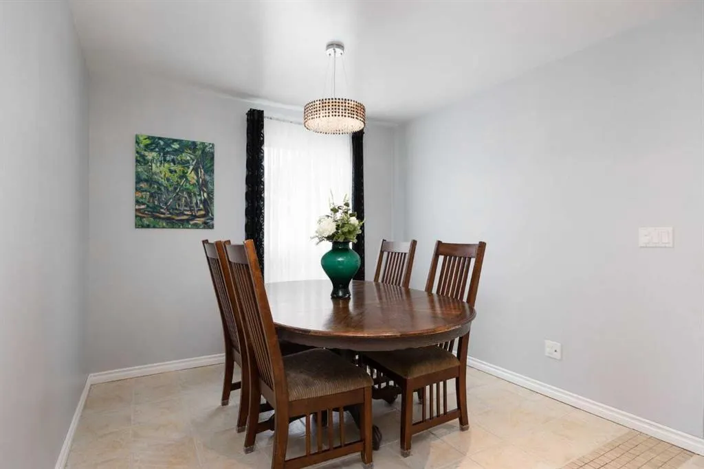 129 Wapiti Crescent
