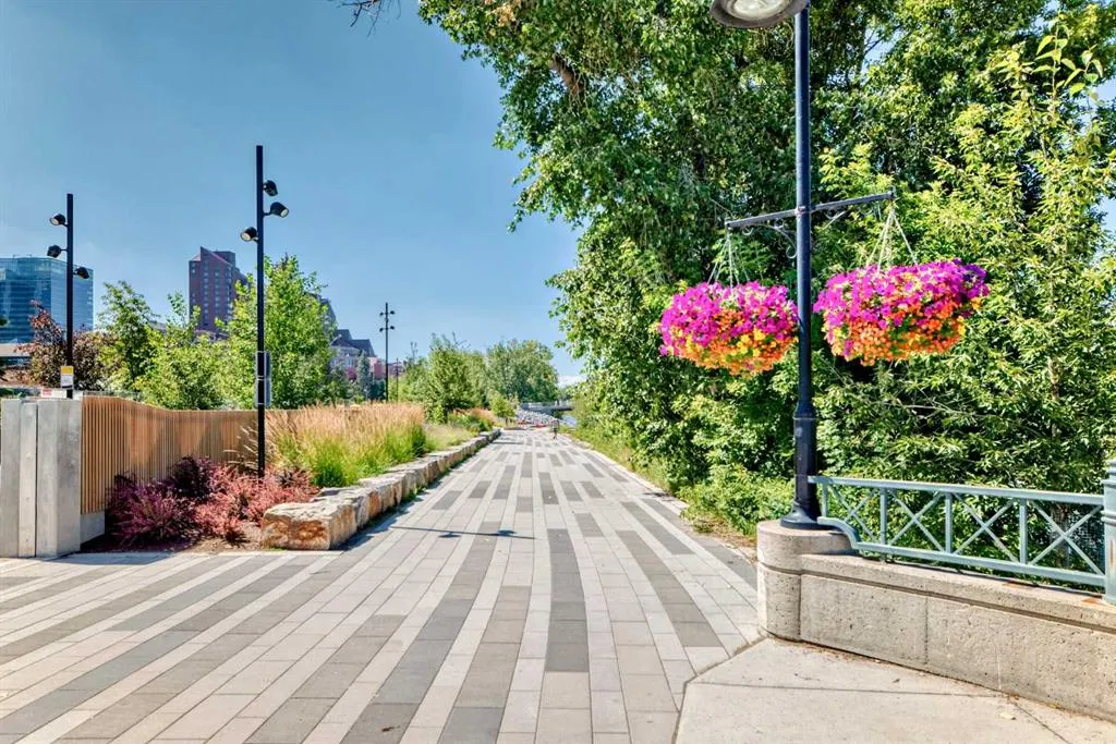 222 Riverfront Avenue SW, #521