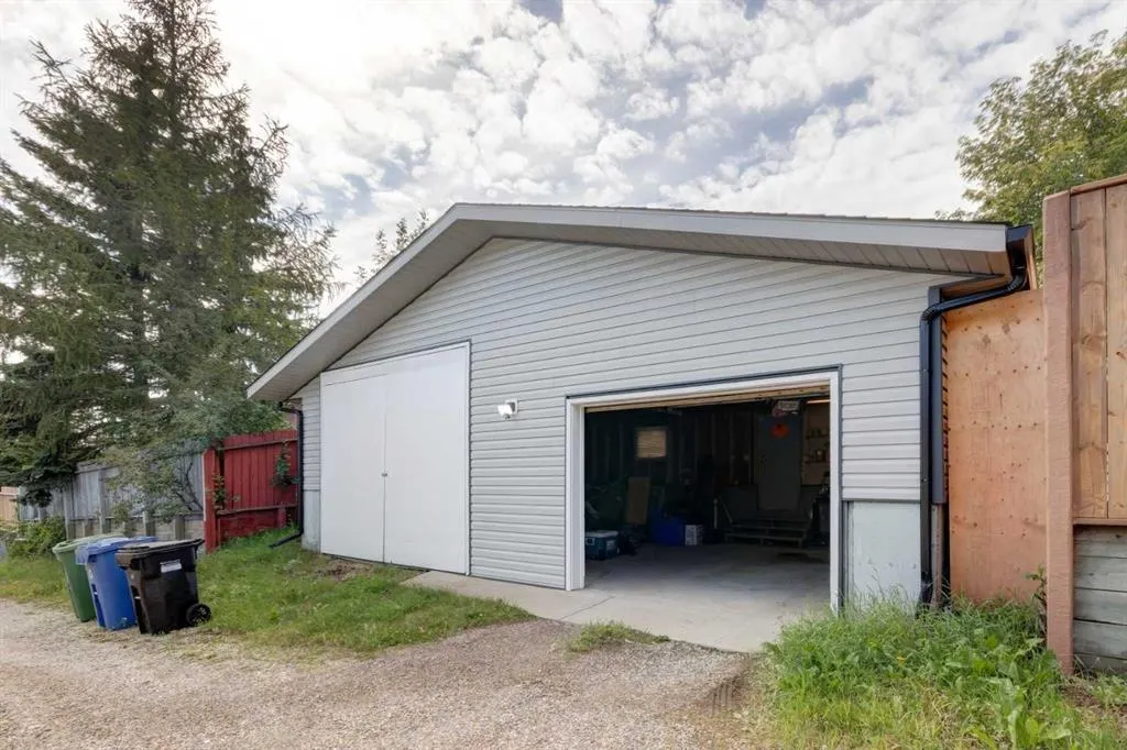 36 Macewan Meadow Rise NW