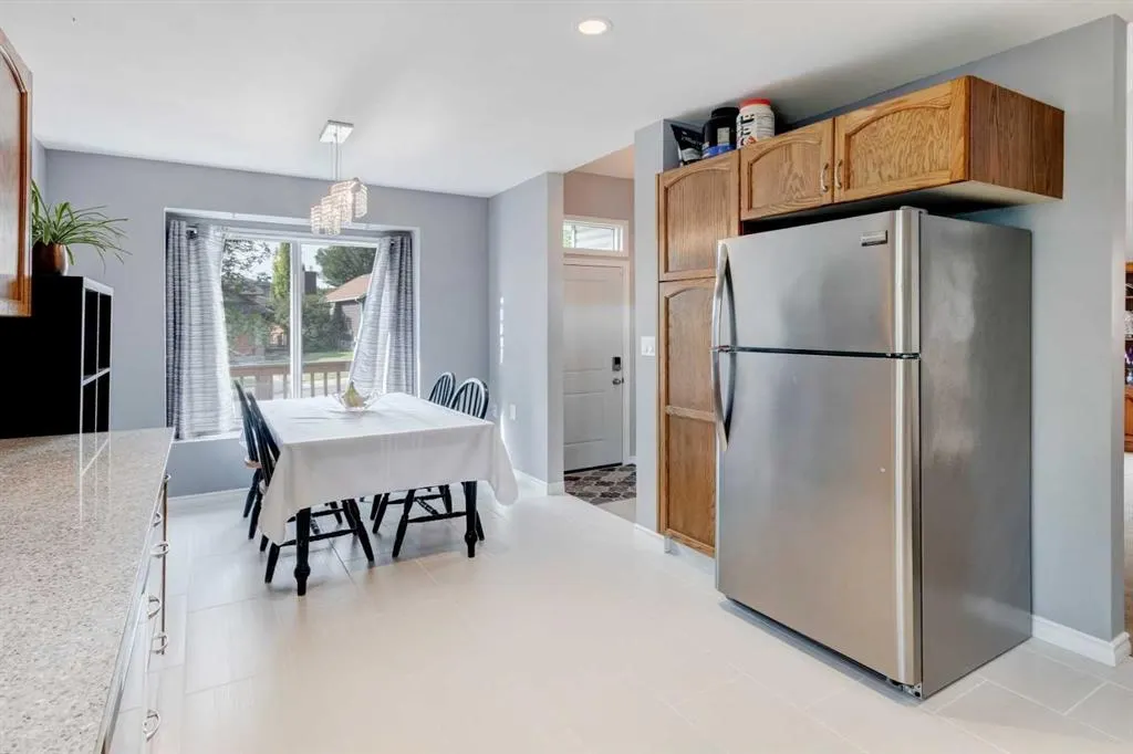 36 Macewan Meadow Rise NW