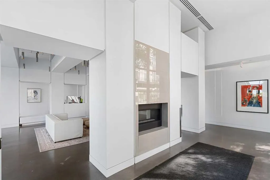 615 6 Avenue SE, #801