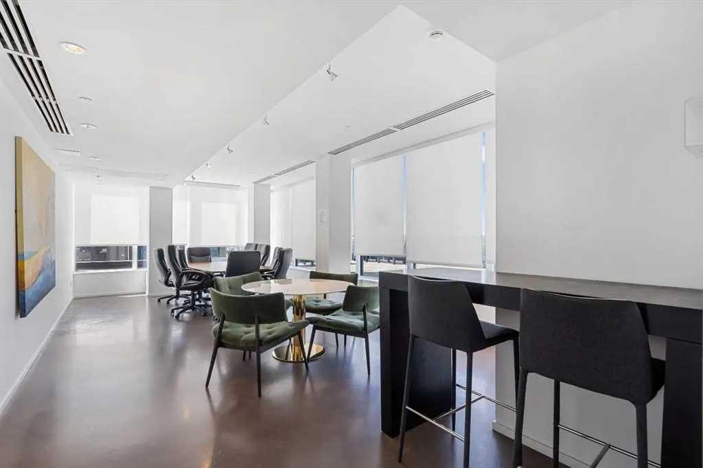 615 6 Avenue SE, #801