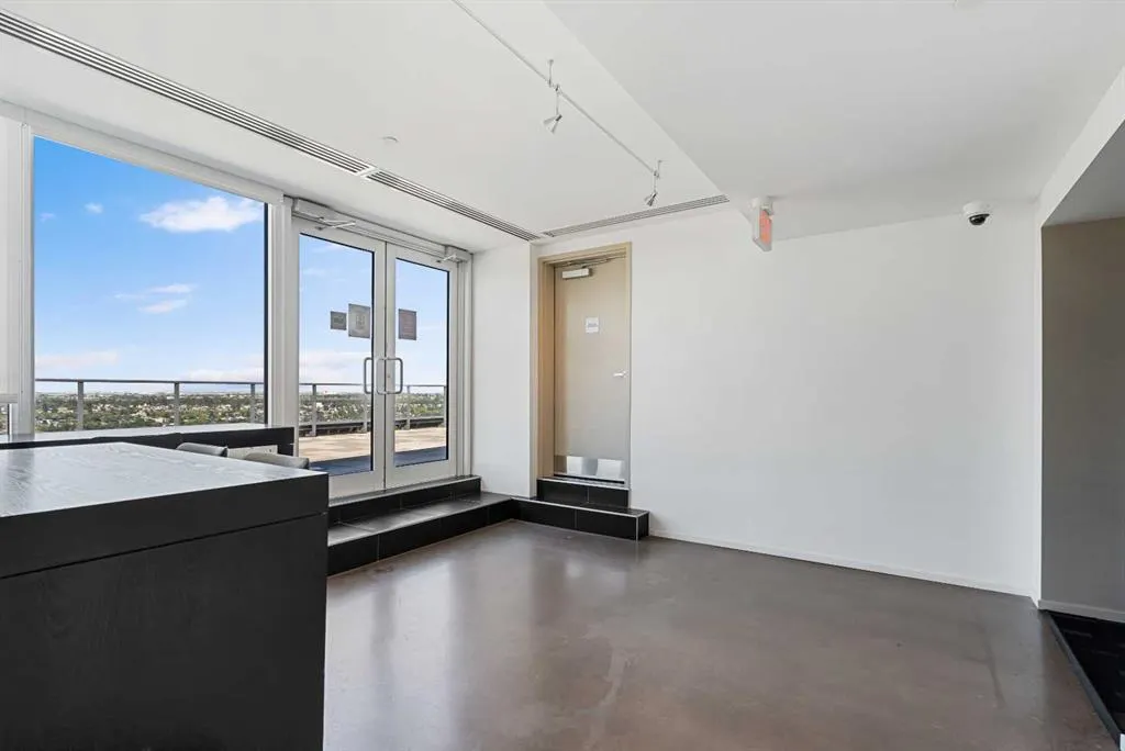 615 6 Avenue SE, #801