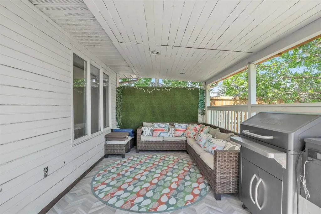 39 Templeridge Bay NE