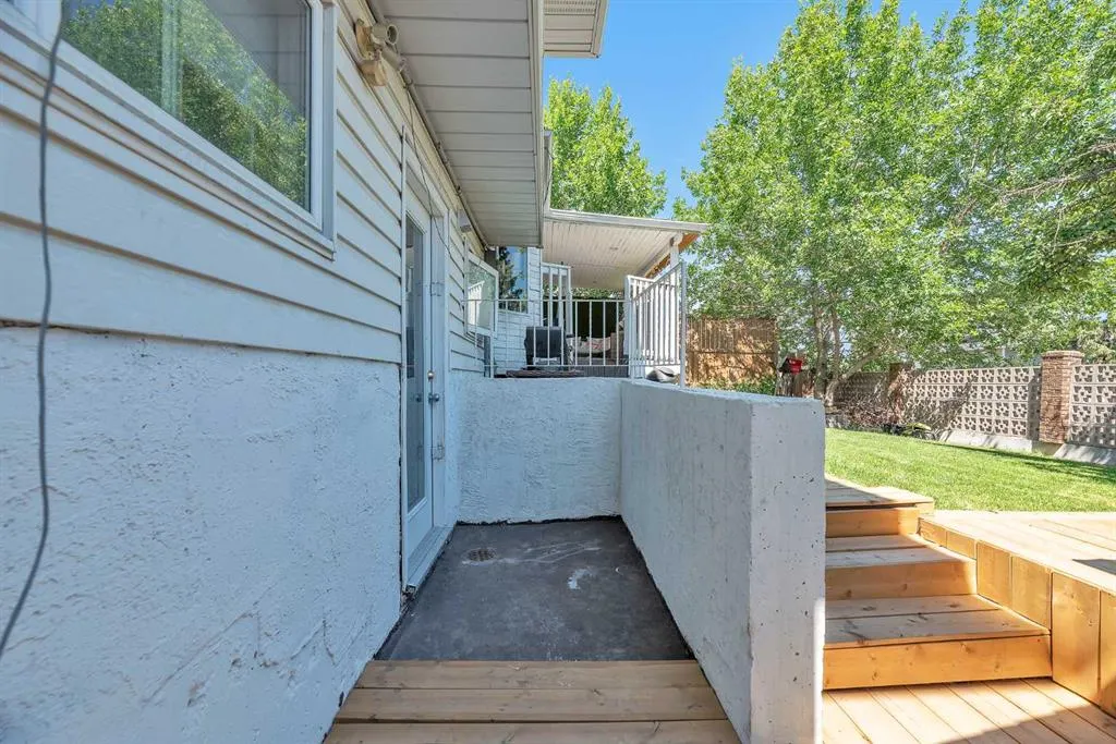 39 Templeridge Bay NE