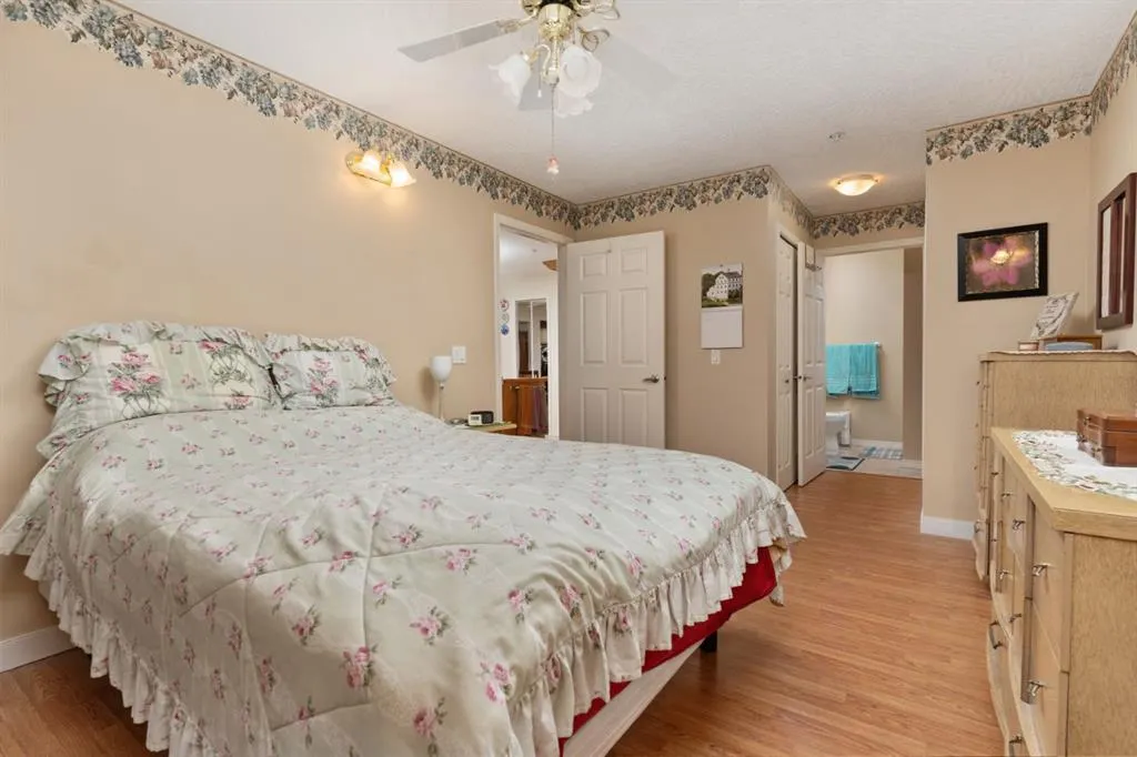4623 65 Street, #207