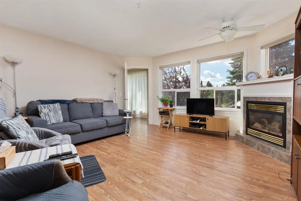 4623 65 Street, #207