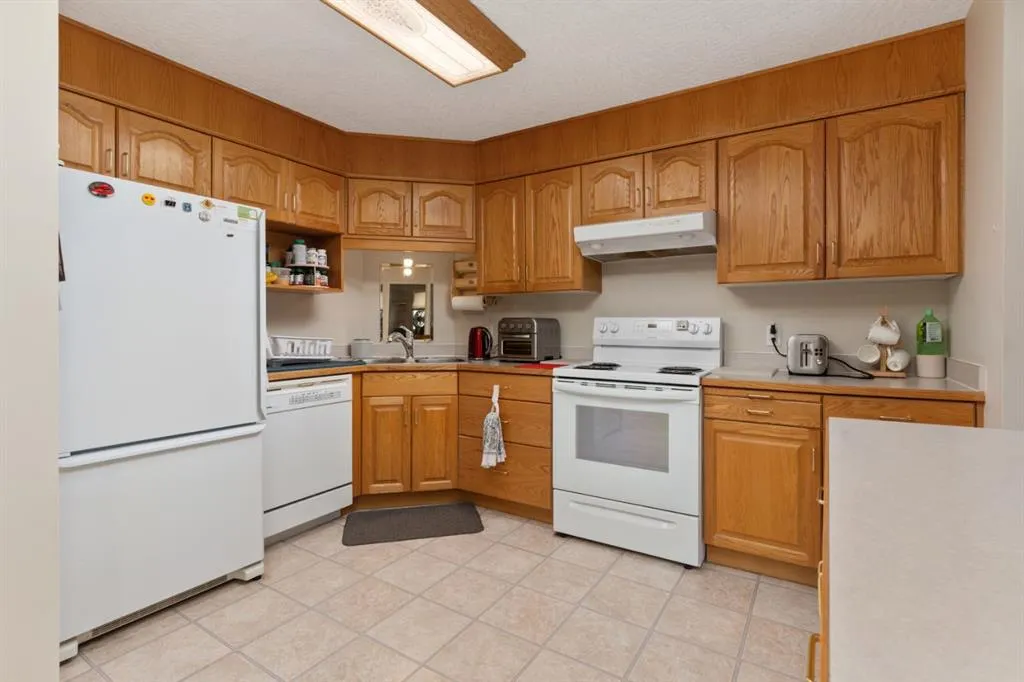 4623 65 Street, #207