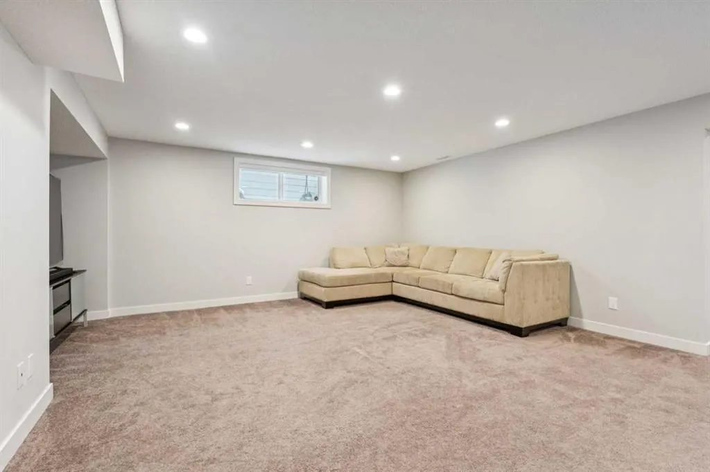 15 Sherwood Gate NW