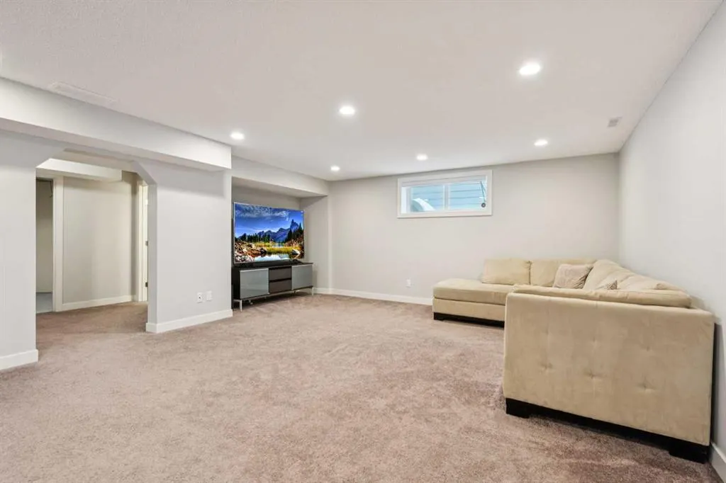 15 Sherwood Gate NW
