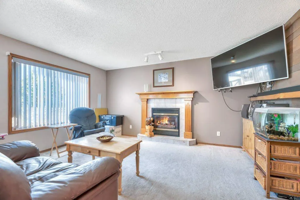 7 Springs Crescent SE