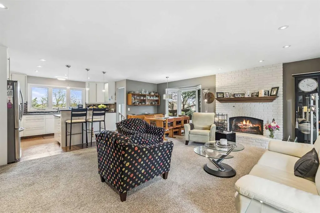 264 Parkland Crescent SE