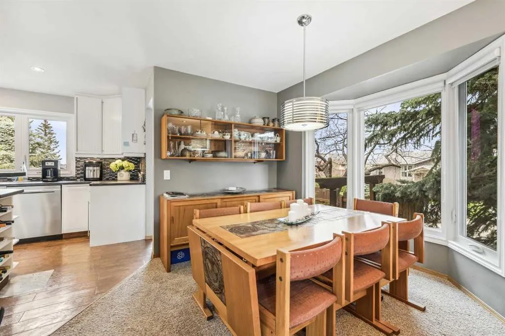 264 Parkland Crescent SE